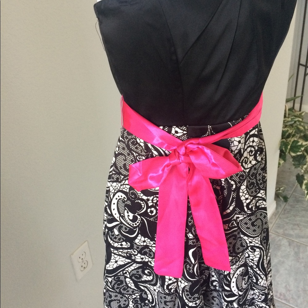 Ruby Rox Strapless Dress - Picture 4 of 6